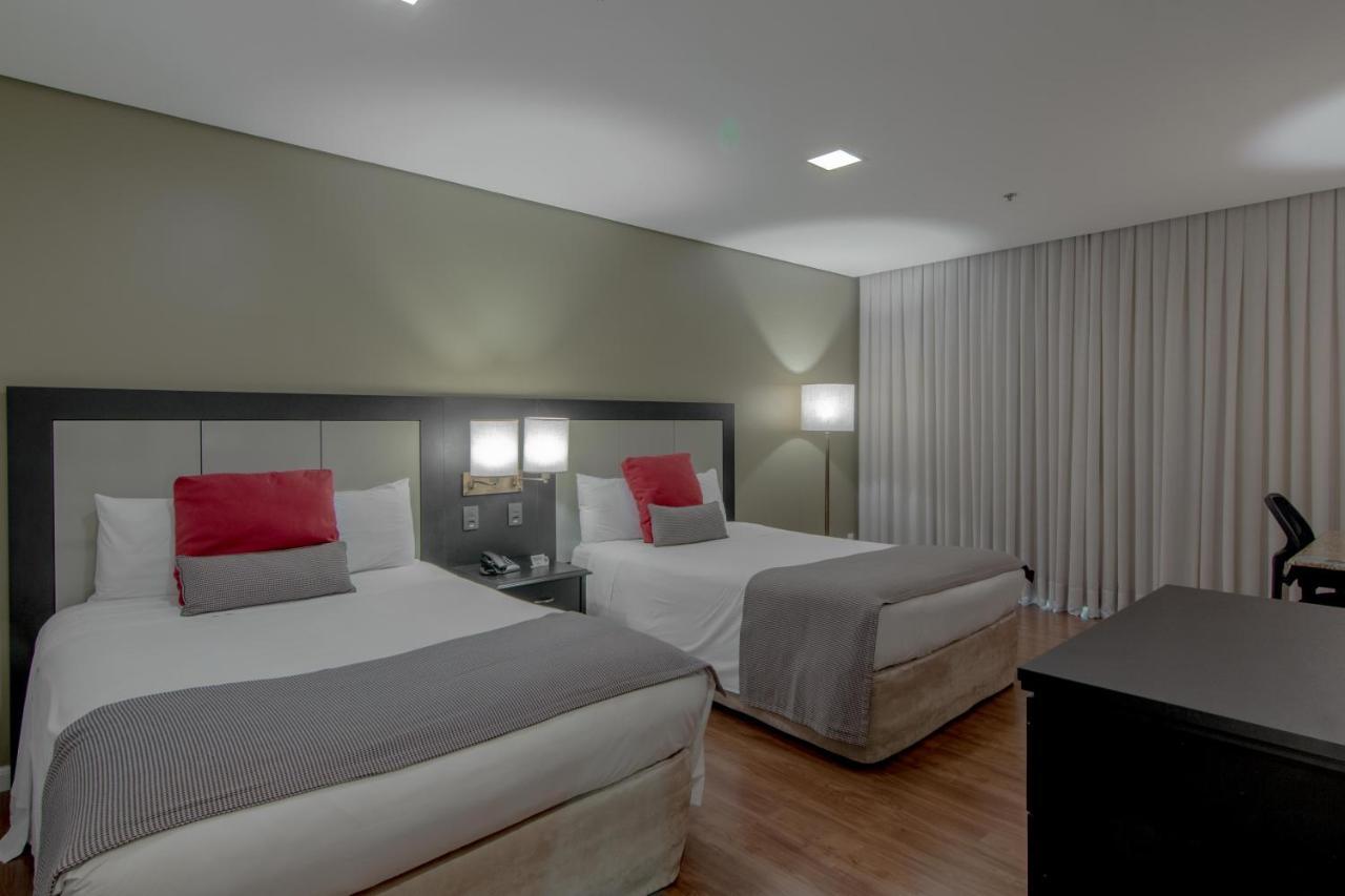 Hotel Deville Prime Porto Alegre Room photo
